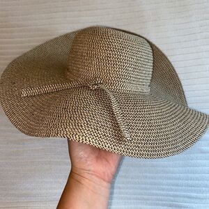 Tan Woven Big Brim Flowy Hat, Like New